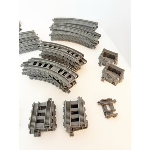 Thomas & Friends TrackMaster Railway Builder Bucket playset. - Picture 10 of 16